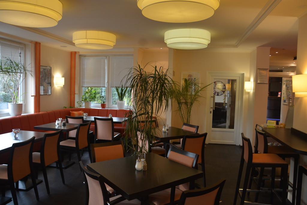 Hotel Oyten Am Markt Extérieur photo
